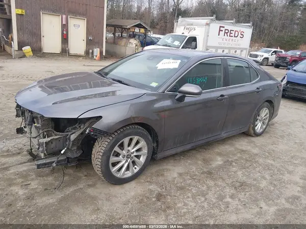 4T1R11AK3MU529950 2021 TOYOTA CAMRY - Image 2