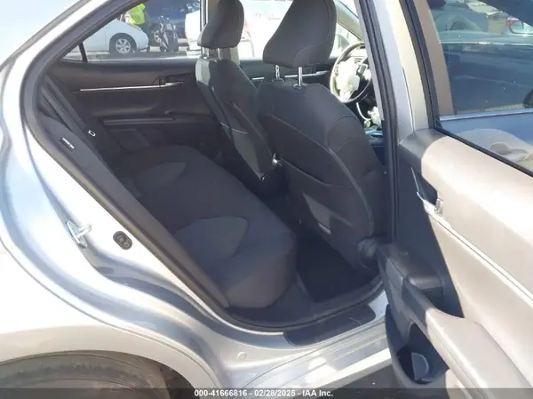 4T1R11AK3MU582955 2021 TOYOTA CAMRY - Image 8