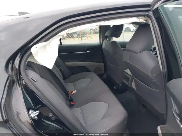 4T1R11AK3NU646638 2022 TOYOTA CAMRY - Image 8