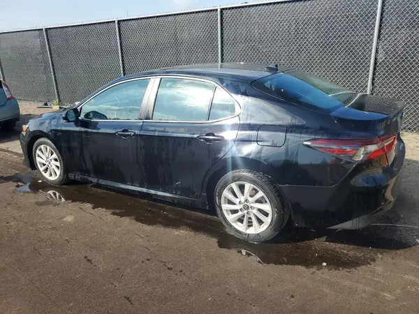 4T1R11AK3NU694799 2022 TOYOTA CAMRY - Image 2