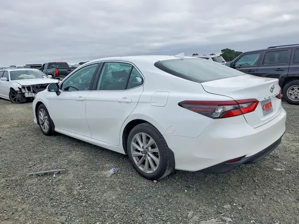4T1R11AK3PU095680 2023 TOYOTA CAMRY - Image 2