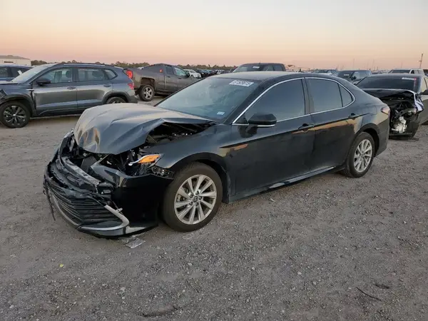 4T1R11AK3PU102613 2023 TOYOTA CAMRY - Image 1