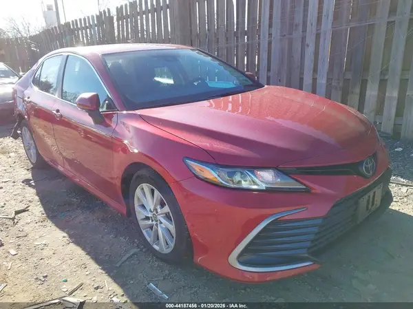 4T1R11AK3PU127558 2023 TOYOTA CAMRY - Image 1