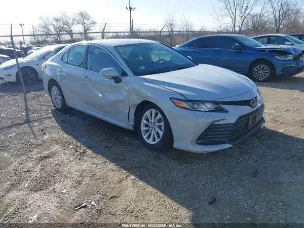 4T1R11AK3PU130542 2023 TOYOTA CAMRY - Image 1