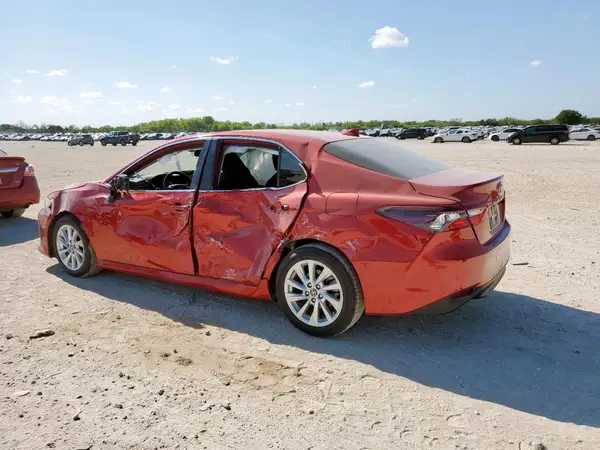 4T1R11AK3PU135403 2023 TOYOTA CAMRY - Image 2