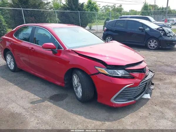 4T1R11AK3PU168952 2023 TOYOTA CAMRY - Image 1