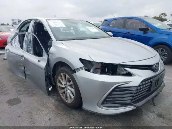 4T1R11AK3PU739629 2023 TOYOTA CAMRY - Image 1