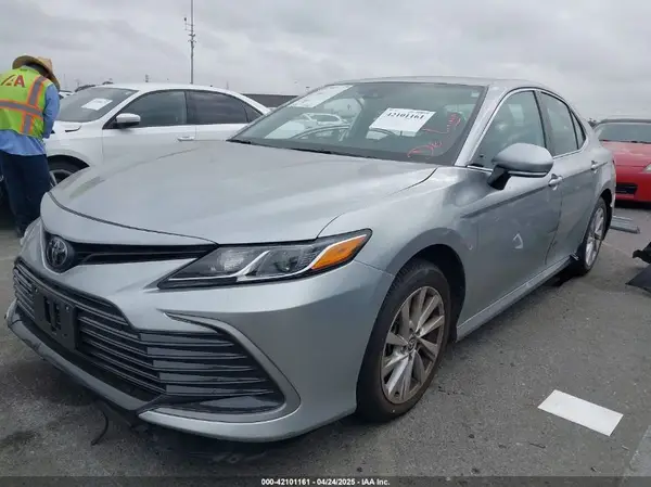 4T1R11AK3PU739629 2023 TOYOTA CAMRY - Image 2
