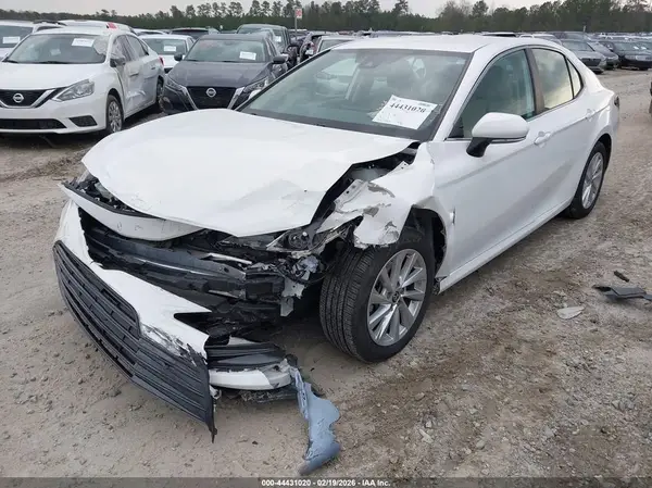4T1R11AK3PU745544 2023 TOYOTA CAMRY - Image 2