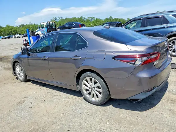 4T1R11AK3PU761923 2023 TOYOTA CAMRY - Image 2