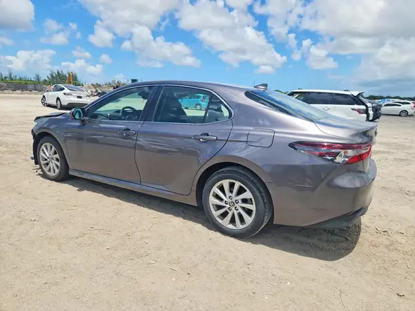 4T1R11AK3PU799877 2023 TOYOTA CAMRY - Image 2