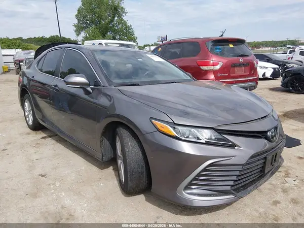 4T1R11AK3PU825670 2023 TOYOTA CAMRY - Image 1