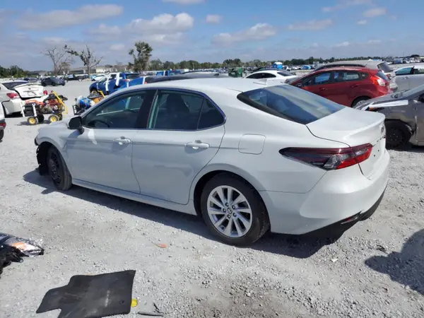 4T1R11AK3RU211995 2024 TOYOTA CAMRY - Image 2