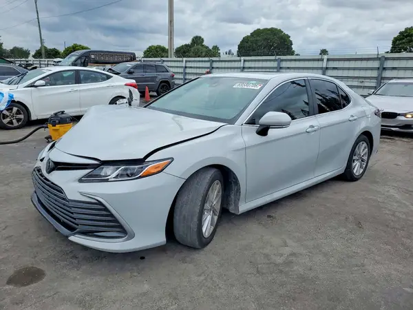4T1R11AK3RU238081 2024 TOYOTA CAMRY - Image 1
