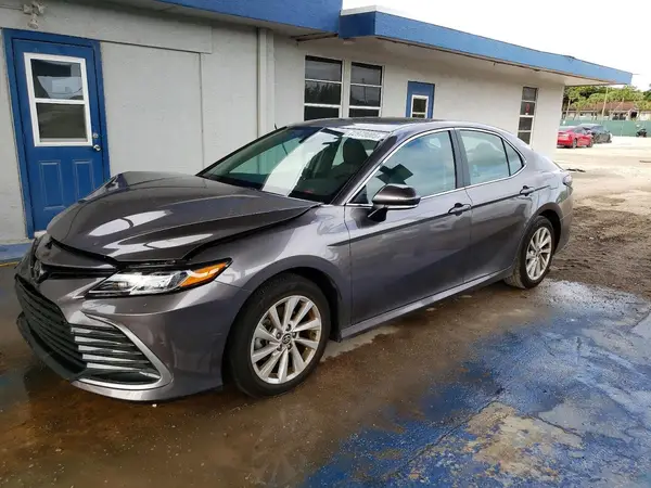 4T1R11AK3RU242132 2024 TOYOTA CAMRY - Image 1