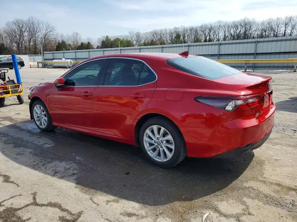4T1R11AK3RU254040 2024 TOYOTA CAMRY - Image 2