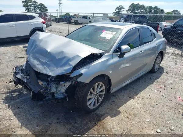 4T1R11AK3RU254801 2024 TOYOTA CAMRY - Image 2