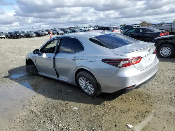 4T1R11AK3RU265815 2024 TOYOTA CAMRY - Image 2