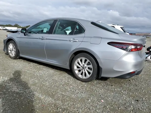 4T1R11AK3RU865847 2024 TOYOTA CAMRY - Image 2