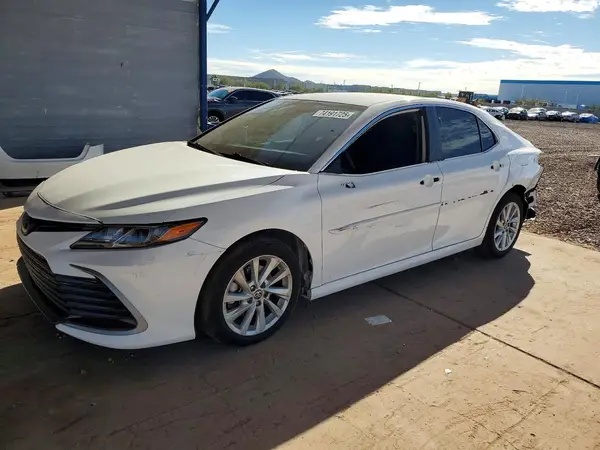 4T1R11AK3RU877738 2024 TOYOTA CAMRY - Image 1
