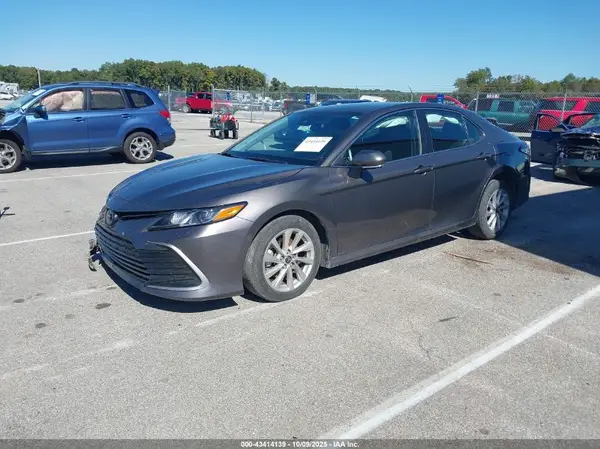 4T1R11AK3RU881207 2024 TOYOTA CAMRY - Image 2