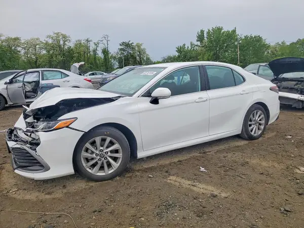 4T1R11AK3RU881899 2024 TOYOTA CAMRY - Image 1