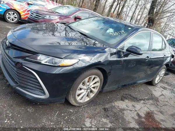4T1R11AK3RU920121 2024 TOYOTA CAMRY - Image 2