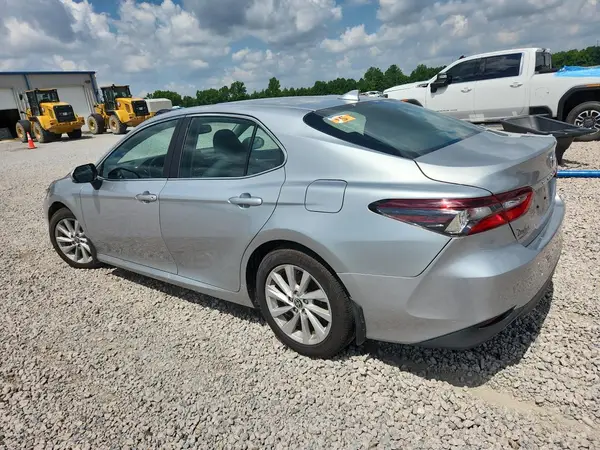 4T1R11AK4MU482072 2021 TOYOTA CAMRY - Image 2