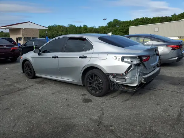 4T1R11AK4NU056013 2022 TOYOTA CAMRY - Image 2