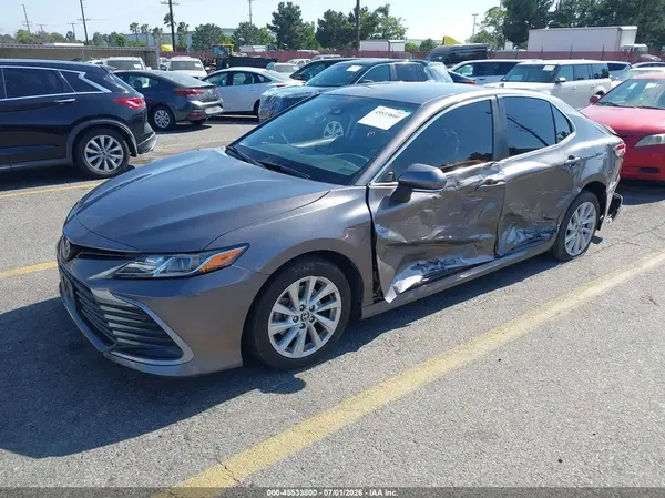 4T1R11AK4NU661505 2022 TOYOTA CAMRY - Image 2