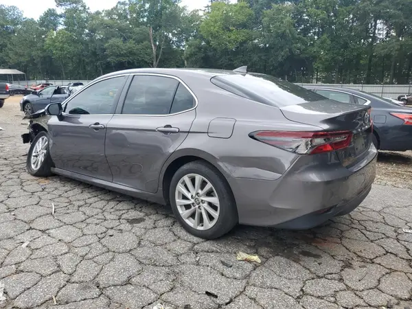 4T1R11AK4NU710704 2022 TOYOTA CAMRY - Image 2