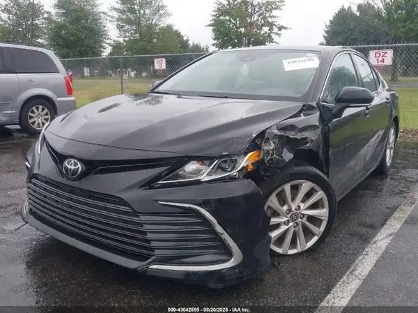 4T1R11AK4PU093470 2023 TOYOTA CAMRY - Image 2