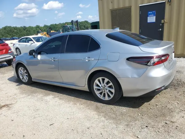 4T1R11AK4PU162867 2023 TOYOTA CAMRY - Image 2