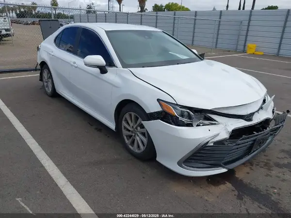4T1R11AK4PU801765 2023 TOYOTA CAMRY - Image 1