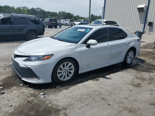 4T1R11AK4RU233925 2024 TOYOTA CAMRY - Image 1