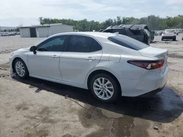 4T1R11AK4RU233925 2024 TOYOTA CAMRY - Image 2