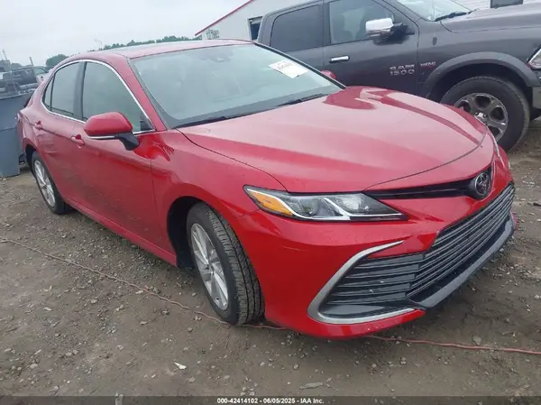 4T1R11AK4RU256329 2024 TOYOTA CAMRY - Image 1