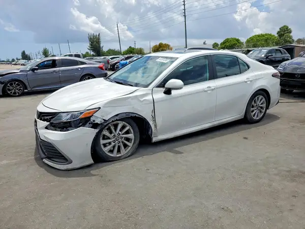 4T1R11AK4RU262440 2024 TOYOTA CAMRY - Image 1