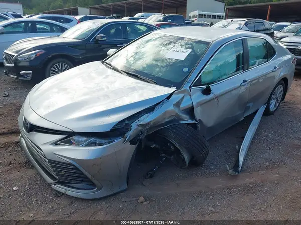 4T1R11AK4RU865582 2024 TOYOTA CAMRY - Image 2