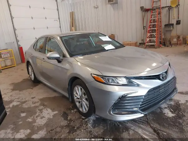 4T1R11AK4RU868837 2024 TOYOTA CAMRY - Image 1