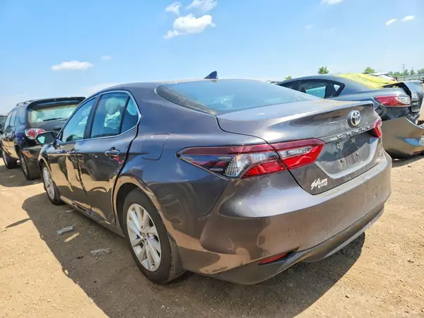 4T1R11AK4RU876369 2024 TOYOTA CAMRY - Image 2