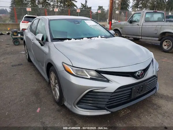 4T1R11AK4RU877229 2024 TOYOTA CAMRY - Image 1