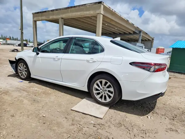 4T1R11AK4RU905711 2024 TOYOTA CAMRY - Image 2