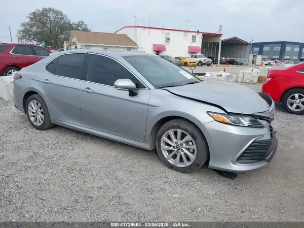 4T1R11AK4RU909225 2024 TOYOTA CAMRY - Image 1