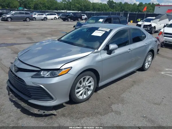 4T1R11AK5MU433866 2021 TOYOTA CAMRY - Image 2