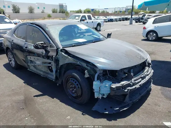 4T1R11AK5MU496529 2021 TOYOTA CAMRY - Image 1