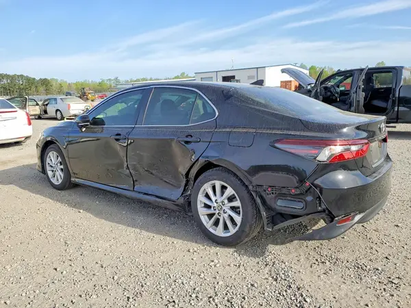 4T1R11AK5MU583119 2021 TOYOTA CAMRY - Image 2