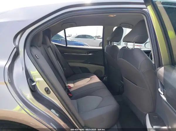 4T1R11AK5MU591012 2021 TOYOTA CAMRY - Image 8