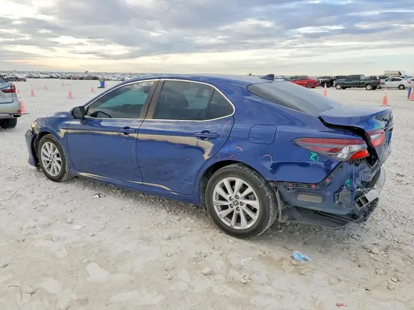 4T1R11AK5PU092814 2023 TOYOTA CAMRY - Image 2