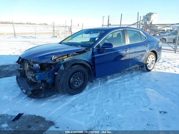 4T1R11AK5PU136259 2023 TOYOTA CAMRY - Image 2